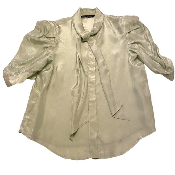 NWOT Zara Light Green Button Down Tie Neck Short Sleeve Blouse - Size Medium - Picture 1 of 4